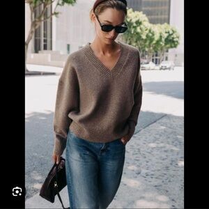 Zara Butter Soft Camel V-Neck Sweater Loose Fit M Mango Bloggers